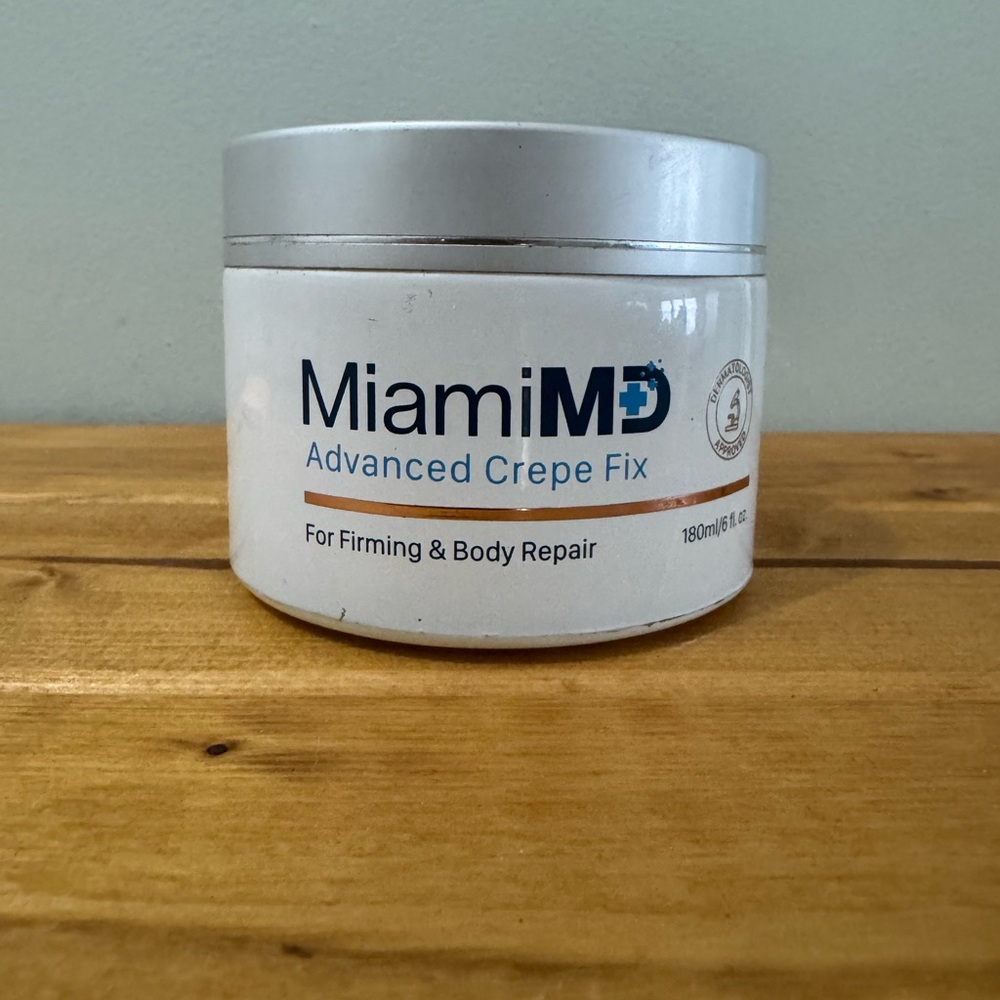 miami Advanced Crepe Fix Moisturizer - White and Silver